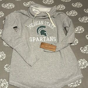 New Woman’s original retro brand Spartans turtleneck long sweater